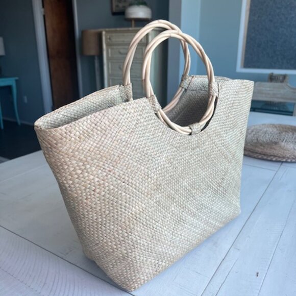 Tommy Bahama Flamingo Friends Tote Bag - Picture 2 of 5